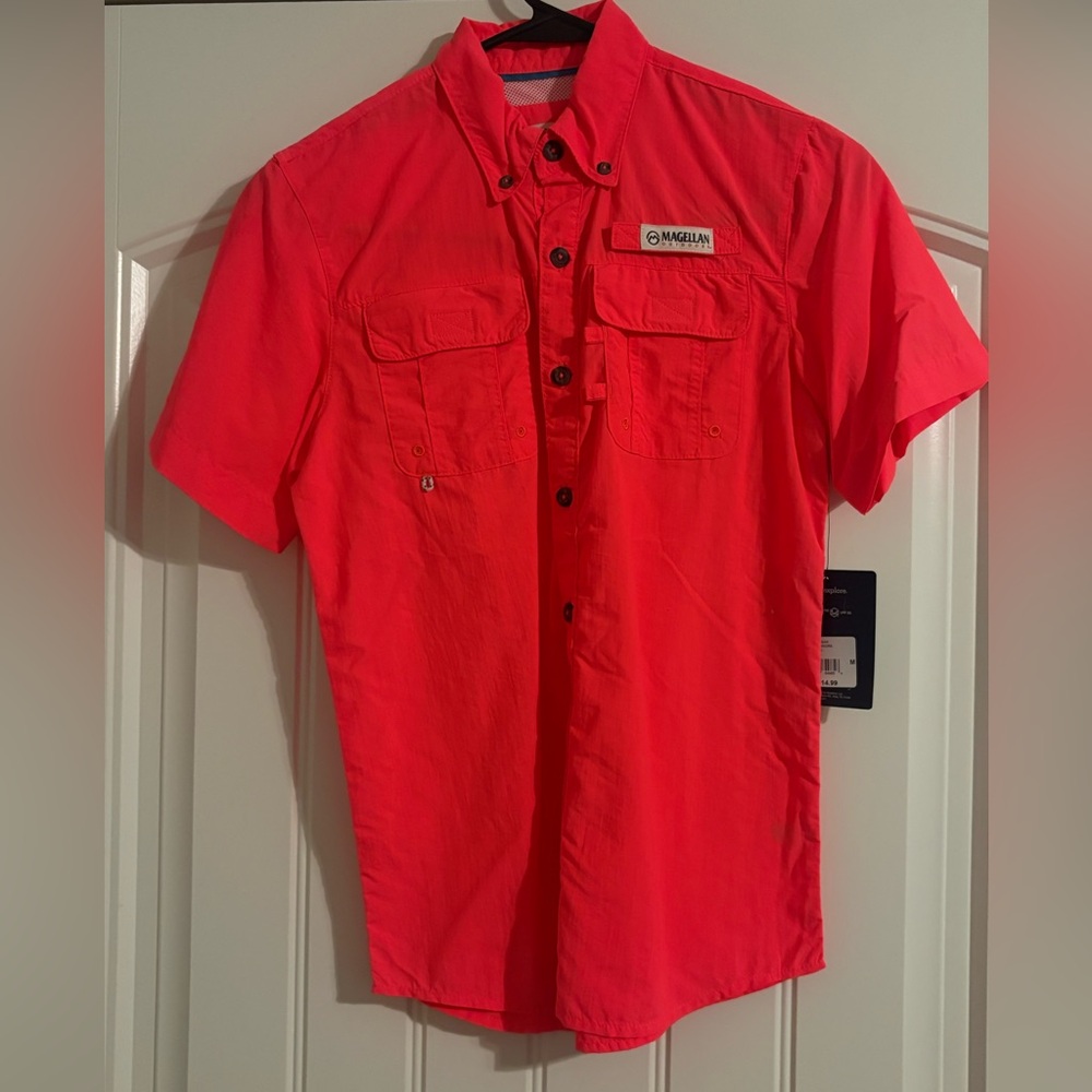 Boys Size M

Magellan Short Sleeve Shirt

Brand New!!